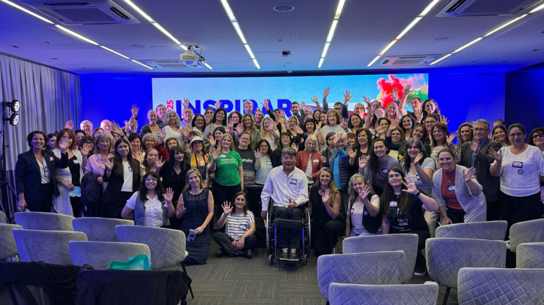 𝗜𝗡𝗦𝗣𝗜𝗥𝗔𝗥 𝟮𝟬𝟮𝟱: 𝗷𝘂𝗻𝘁𝗼𝘀 𝗰𝗼𝗻𝘀𝘁𝗿𝘂𝗶𝗺𝗼𝘀 𝘂𝗻 𝗳𝘂𝘁𝘂𝗿𝗼 𝗱𝗶𝘀𝘁𝗶𝗻𝘁𝗼 𝗽𝗮𝗿𝗮 𝗹𝗮𝘀 𝗽𝗲𝗿𝘀𝗼𝗻𝗮𝘀 𝗾𝘂𝗲 𝘃𝗶𝘃𝗲𝗻 𝗰𝗼𝗻 𝗘𝗣𝗢𝗙